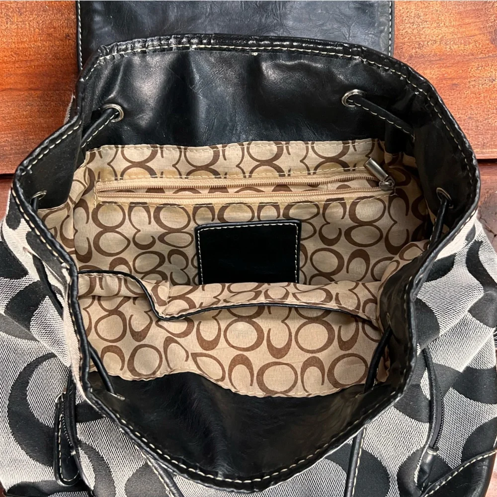 **Lookalike** Coach Backpack - Picture 5 of 6